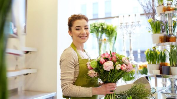 Pourquoi devenir fleuriste : les atouts d’une carrière florissante